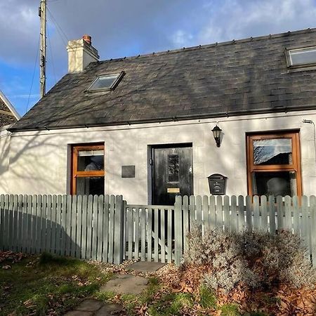 Traditional Stone Cottage In Heart Of The Village Llangwm  Exterior foto